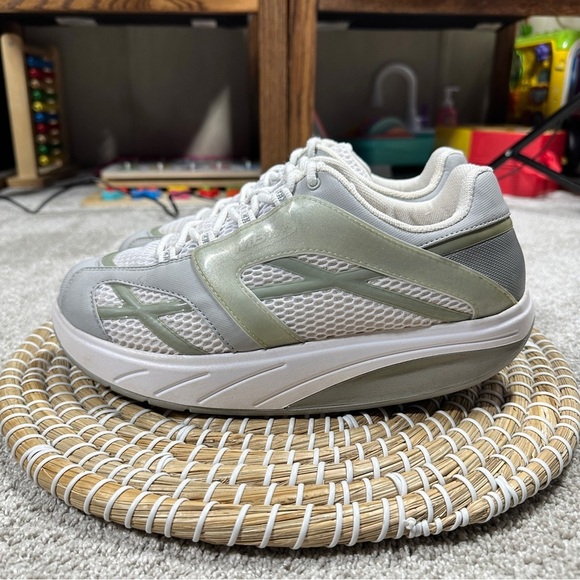 MBT Women’s M. Walk Silver Shoes Footwear Trainer Toning  US 9.5 7640124870375 A - Picture 11 of 13